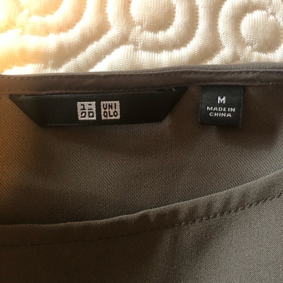 Uniqlo grey blouse size medium - Picture 5 of 6